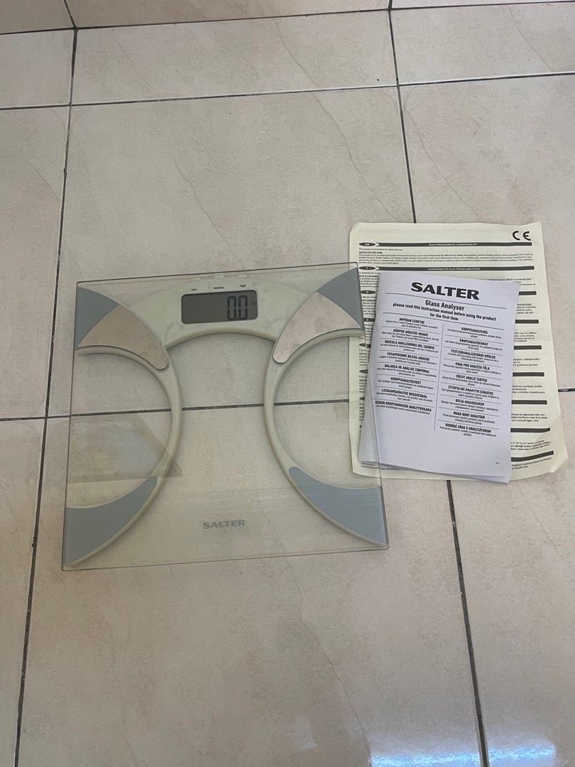Salter High End Scale analyser Body BMI, Weight , Fat , Water (10 Yrs