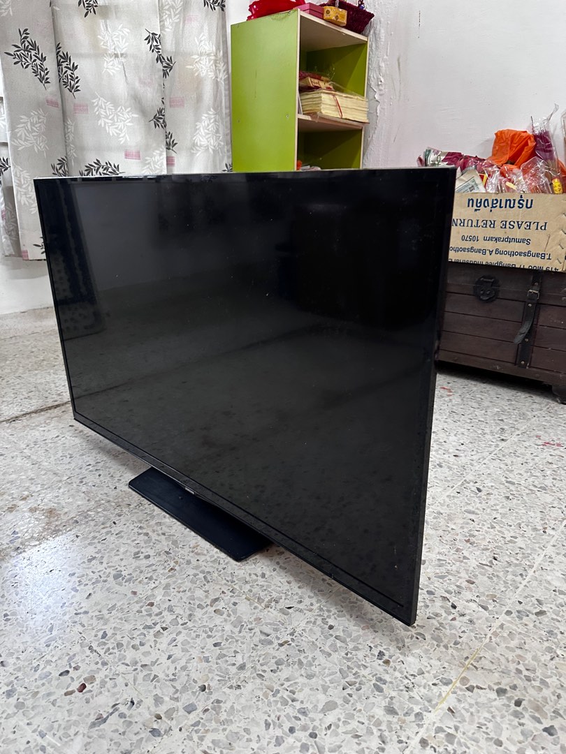 Samsung tv 42 inch, TV & Home Appliances, TV & Entertainment, TV on