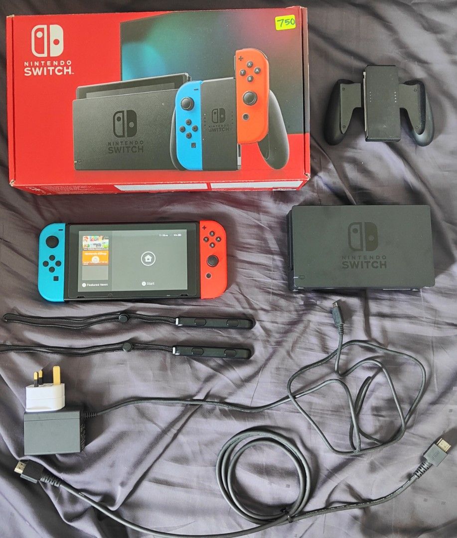 Second hand switch V2 neo, Video Gaming, Video Game Consoles, Nintendo on Carousell