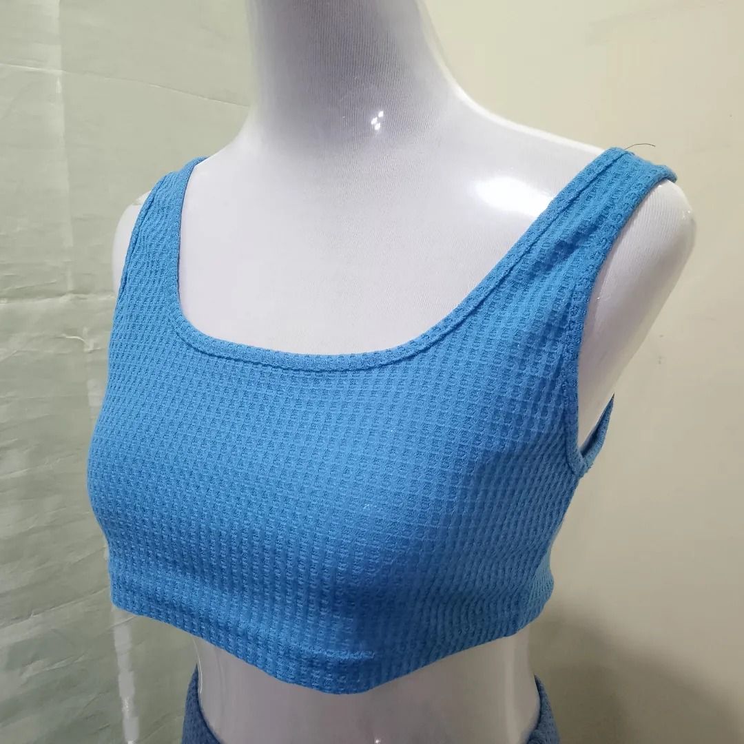 SHEIN Sexy Two Tone Knitted Coordinates (Category: Sets or Coordinates) located in Dasmarinas. Submitted by fashionedge (Listing ID 1272469346, Image 3). Description: SheIn Coordinate Knit Crop Top and Knit Pencil Cut with side slit Size: L - XL Brand: SheIn Skirt: Garter - Stretchy Waist: 28"-38" Length: 39.5 Color: Size: L-XL CropTop: Stretchy Tank Knitted Unused .