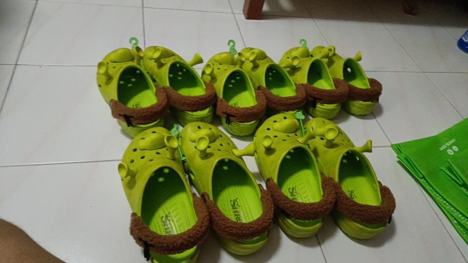 WTT Shrek Crocs, Men's Fashion, Footwear, Casual shoes on Carousell