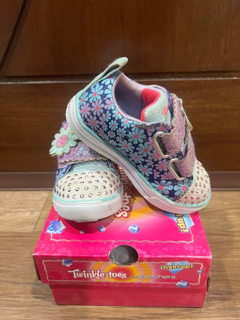 Skechers light up deals shoes size 10