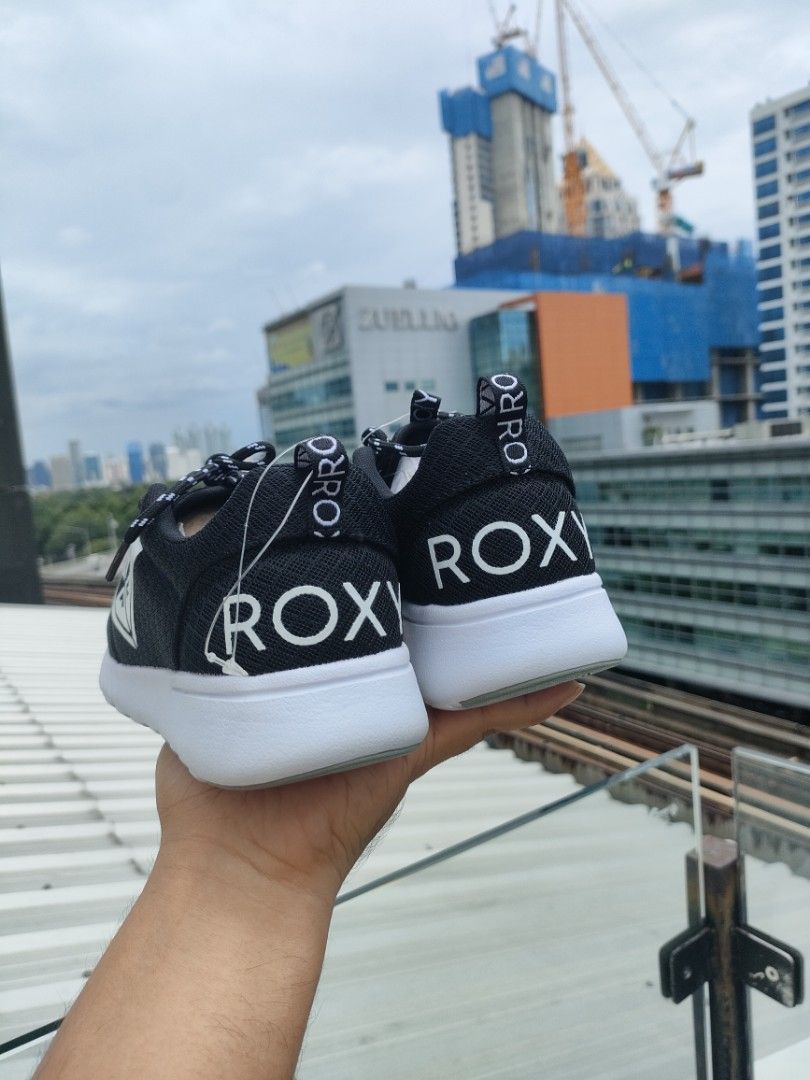 Beli best sale sneakers original