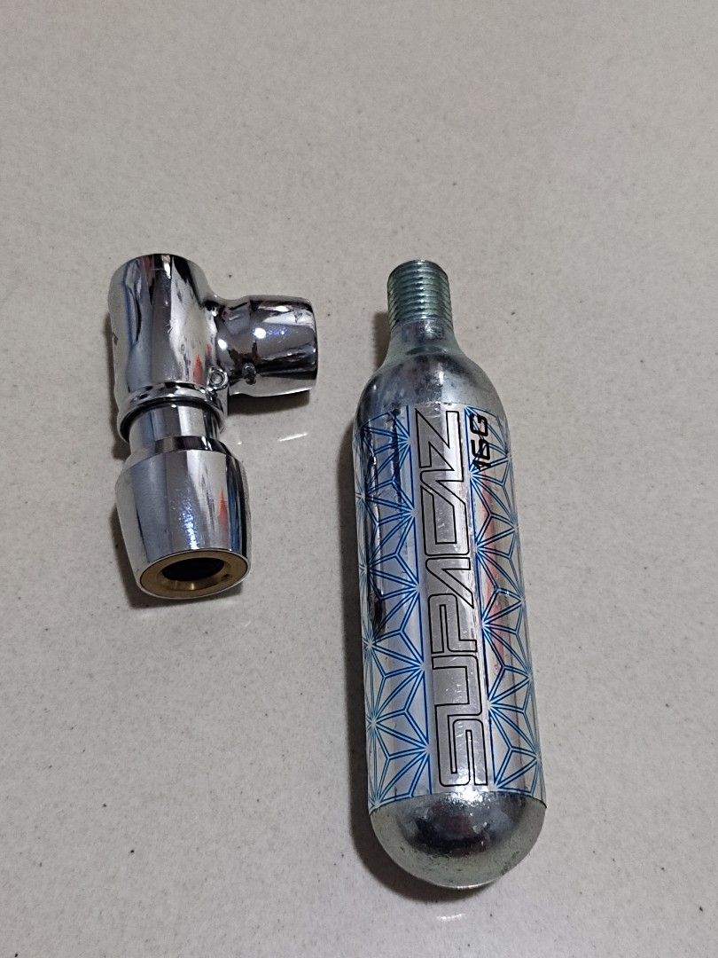 Supacaz QuikFix CO2 Inflator + 16g CO2 Cartridge, Sports Equipment