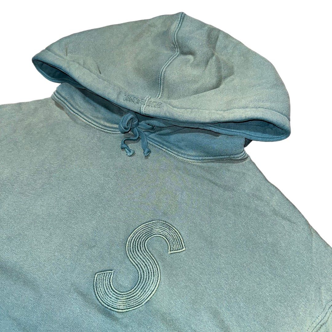 SUPREME Over-dyed Hoodie & Pants (Category: Sets & Coordinates) located in Manila. Submitted by gladragzmnl (Listing ID 1272548421, Image 3). Description: SUPREME Over-dyed Teal set! From SS23 Hoodie (fits L to XL) Pants (fits 32-36).