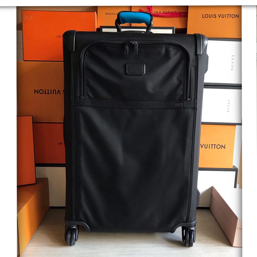 Tumi Alpha 2 Medium Trip Expandable 4 Wheel Packing Case Luggage
