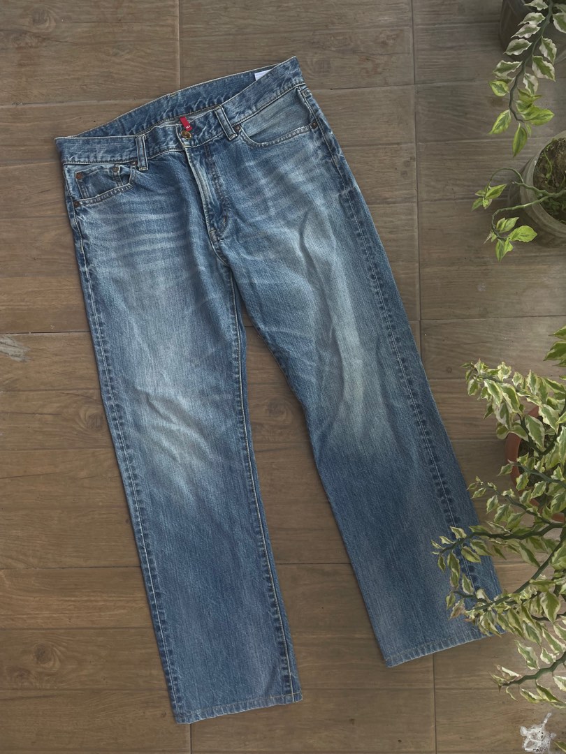 Uniqlo S002, Men's Fashion, Bottoms, Jeans on Carousell