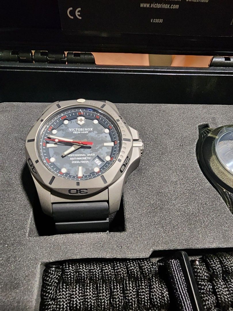 Victorinox Swiss Army INOX Limited Edition Rare Luxury Watches