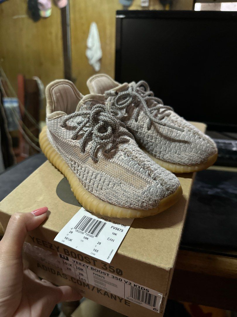 Yeezy kids 2025 size 2