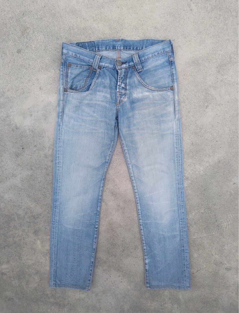 Levis