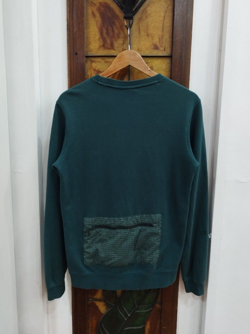 acg sweater