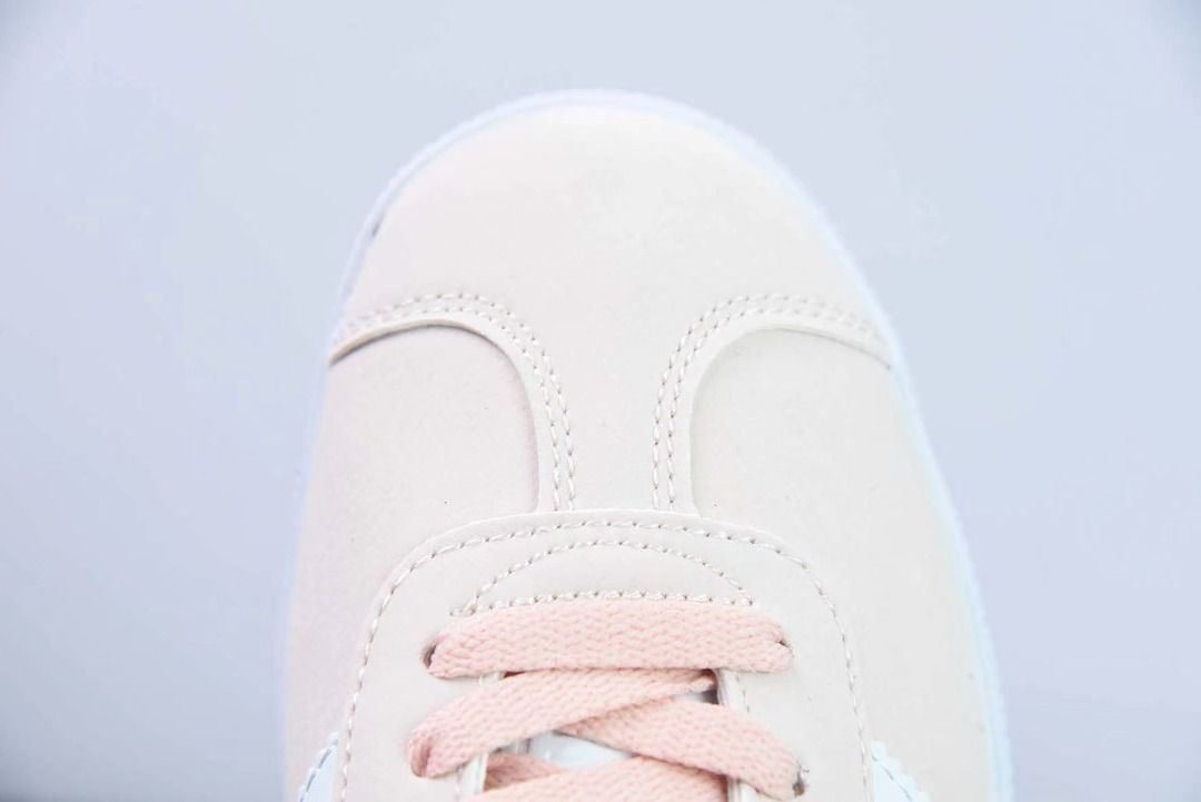 adidas originals Gazelle pink
