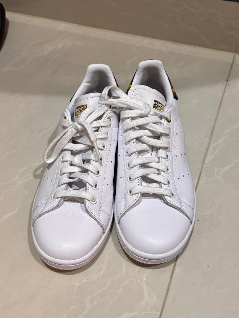 stan smiths womens
