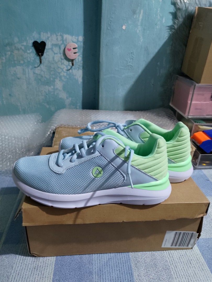 Airwalk sales rubber shoes