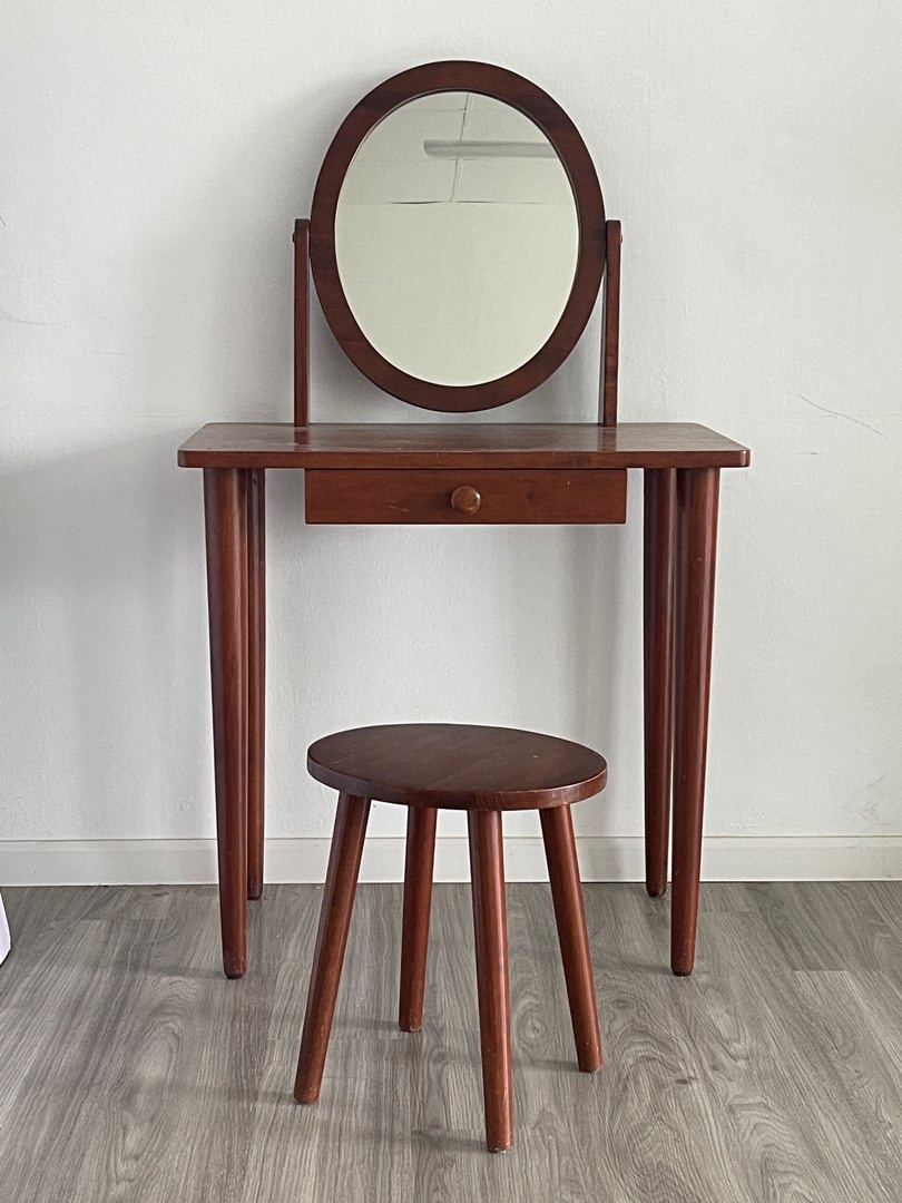 Antique Makeup Table, Furniture & Home Living, Furniture, Shelves