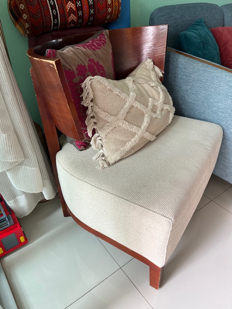 Armchair that seats one, Furniture & Home Living, Furniture, Chairs on