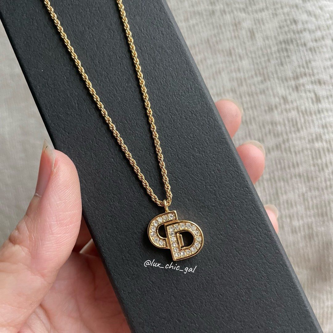 Cd store necklace dior