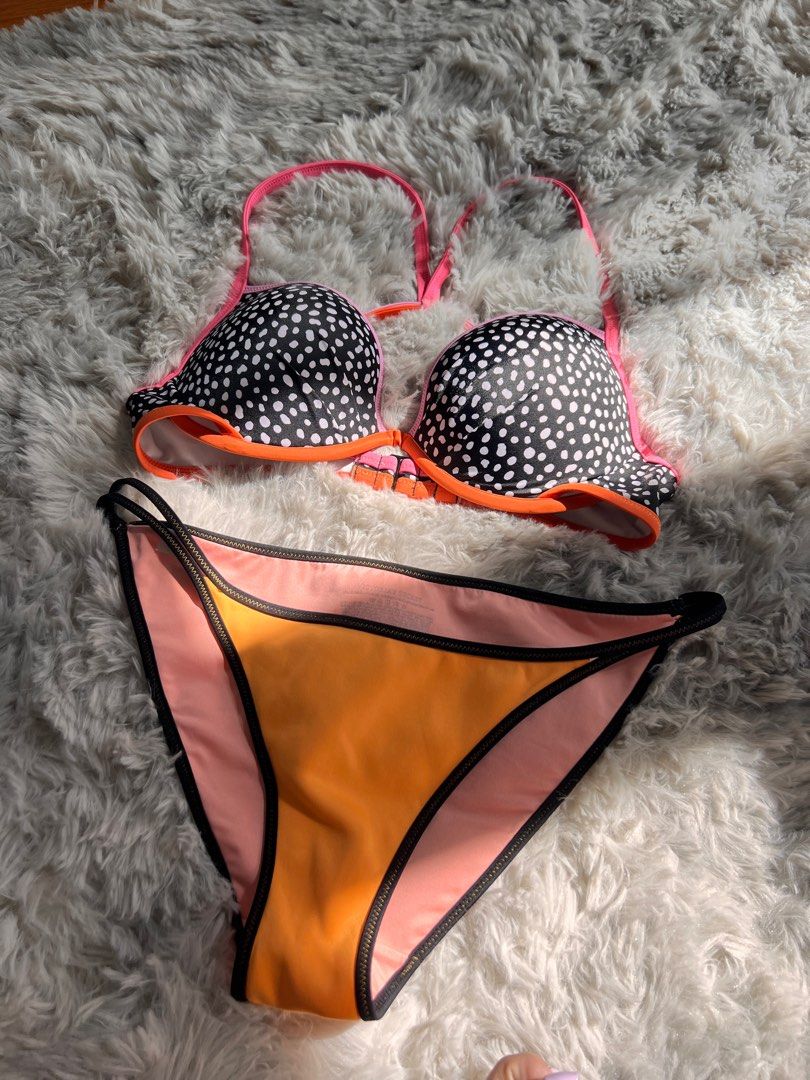 Bikini Set (Category: Bikinis & Swimsuits) located in Singapore. Submitted by piyushope (Listing ID 1269054113, Image 2). Description: 2 Bikini sets that were washed but never worn. Perfect for a great day at the beach. Decluttering and clearing stuff I’ve never even worn. Priced each set and open to slight nego..