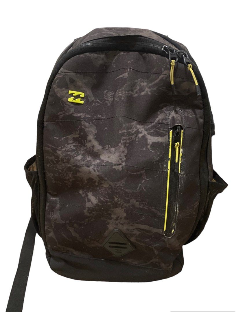 Billabong backpack (Category: Backpacks) located in Muntinlupa City. Submitted by damascus1 (Listing ID 1268918561, Image 2). Description: Kita naman sa picture ang issue Muntinlupa area.
