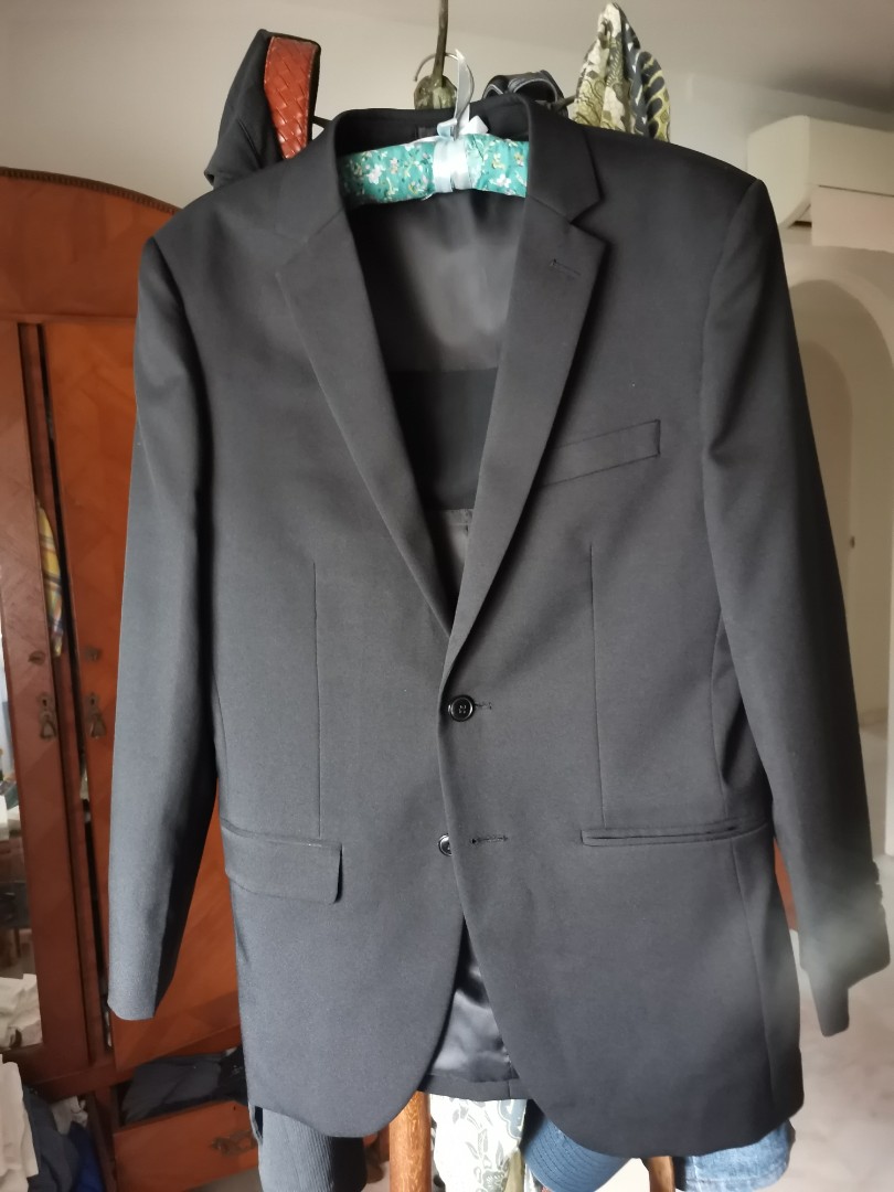 Black Blazer, Men's Fashion, Coats, Jackets and Outerwear on Carousell