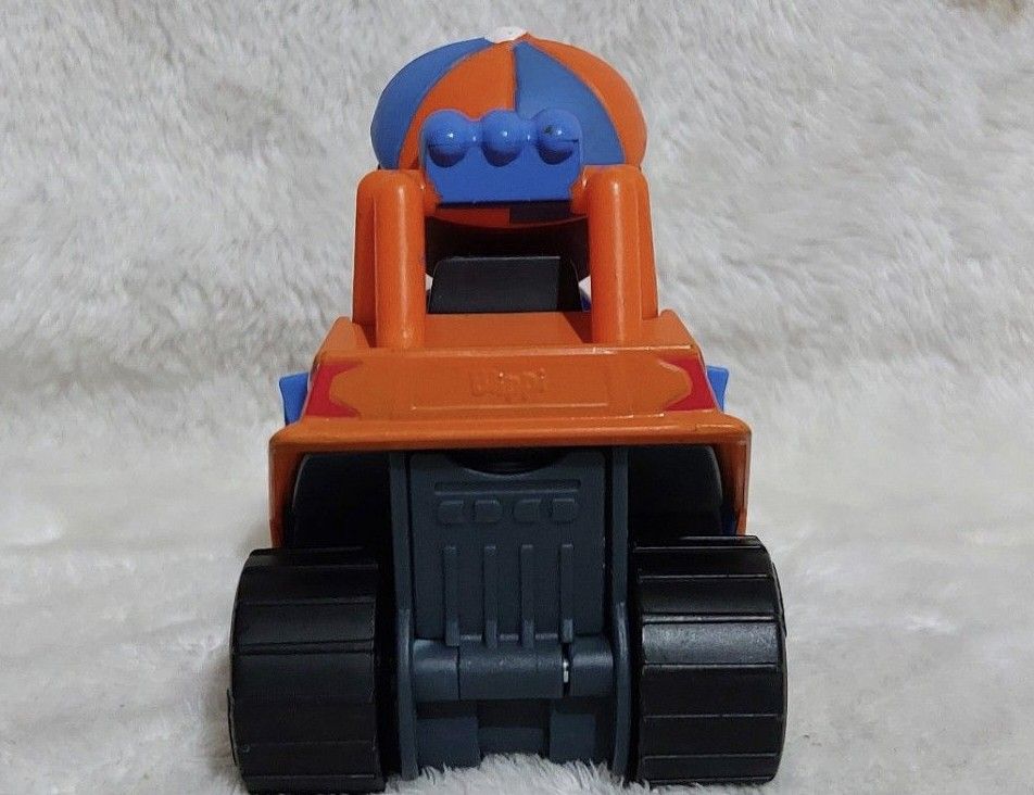 blippi car (Category: Vehicle & Diecast Models) located in Taguig. Submitted by icebox24 (Listing ID 1269005714, Image 3). Description: for blippi lover.