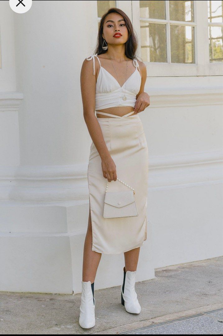 White satin skirt xl discount