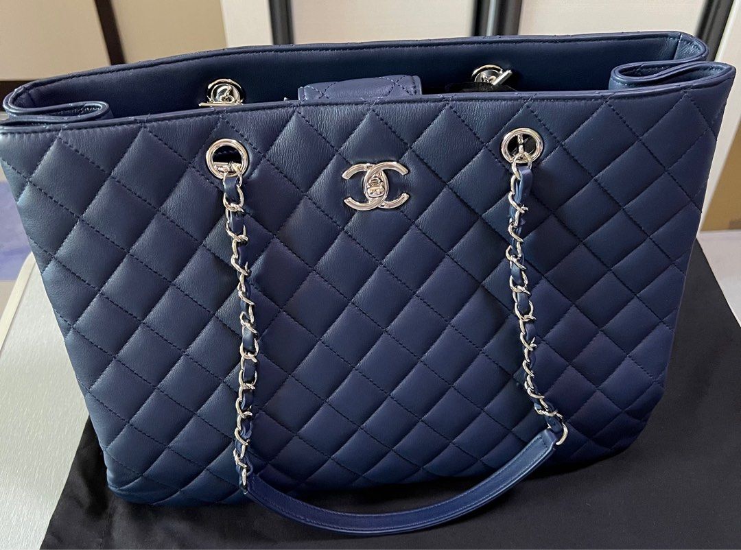 Chanel large 2025 classic tote bag
