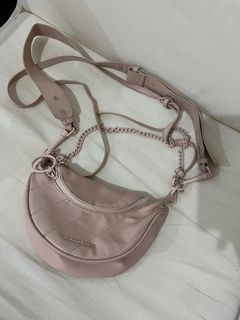 (Category: ) located in . Submitted by shechic8 (Listing ID 1268939379, Image 1). Description: .
