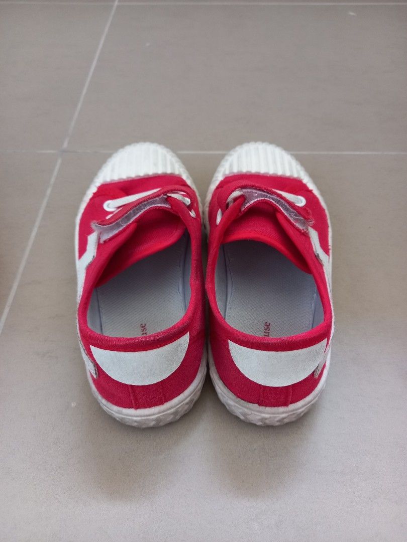 Children s Treehouse red shoes