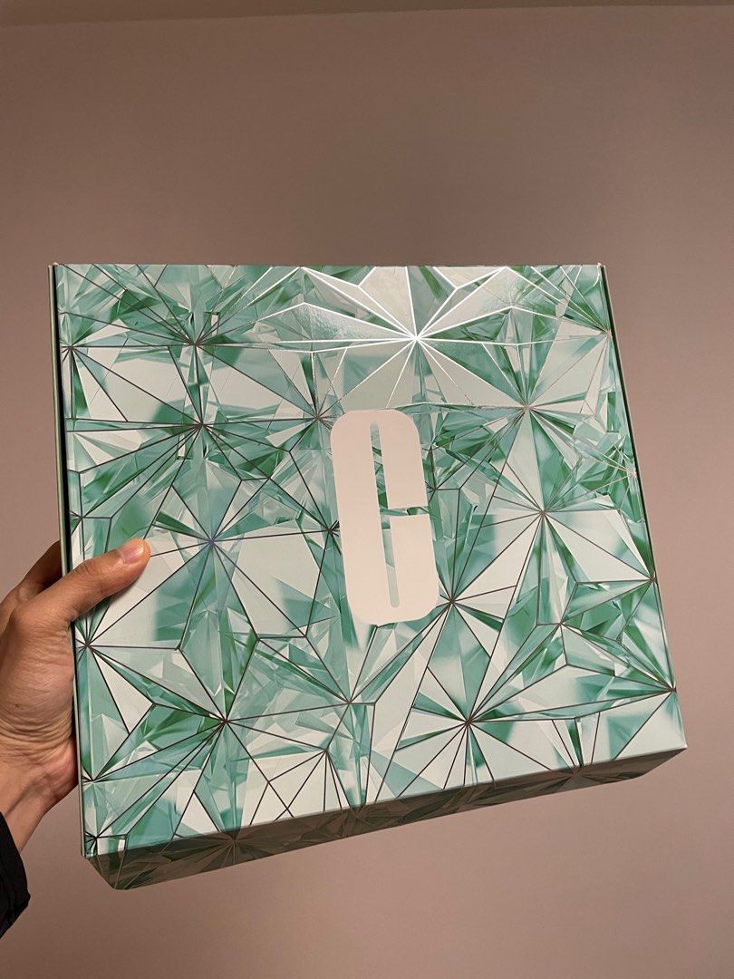 Clinique calendar set, 美容＆個人護理, 健康及美容 皮膚護理, 面部 面部護理 Carousell