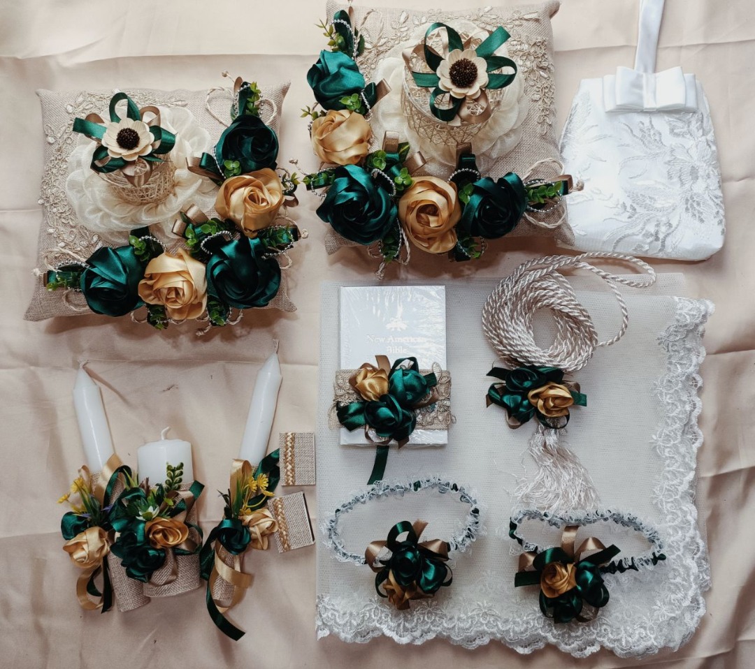 Complete Rustic Wedding Essentials Set (Emerald Green and Gold ...