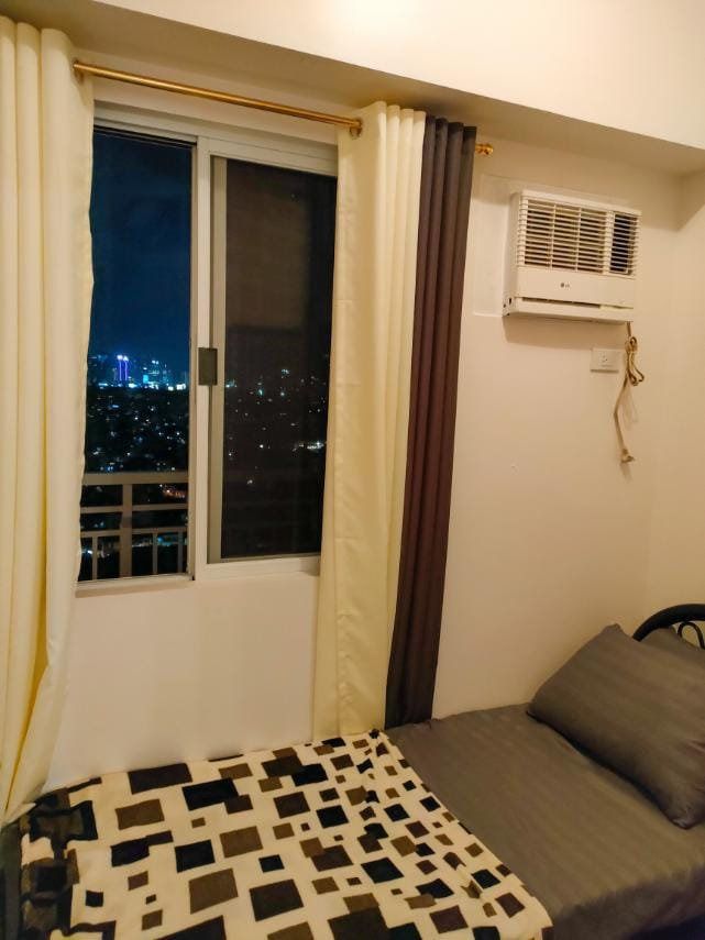 CONDOMINIUM UNIT for RENT Infina Towers (DMCI) Cubao Quezon City