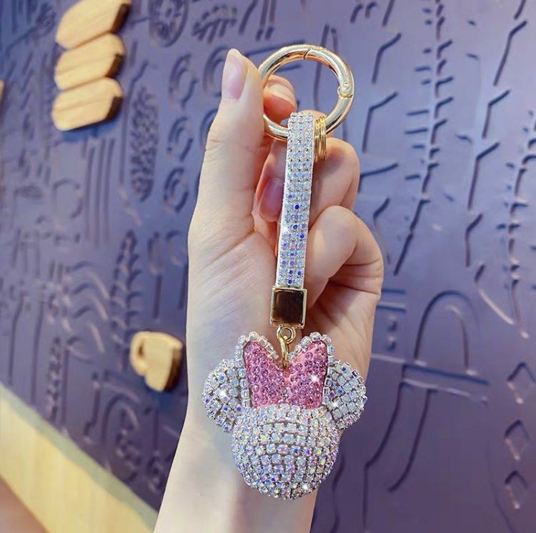 Swarovski minnie mouse keychain online