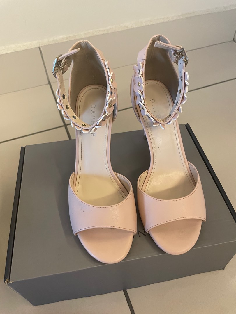 Pink heels size 12 new arrivals