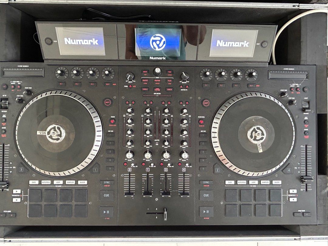 LAST CHANCE ACT NOW. DJ CONSOLE NUMARK NS7iii w/ FLIGHT CASE & CABLES ...