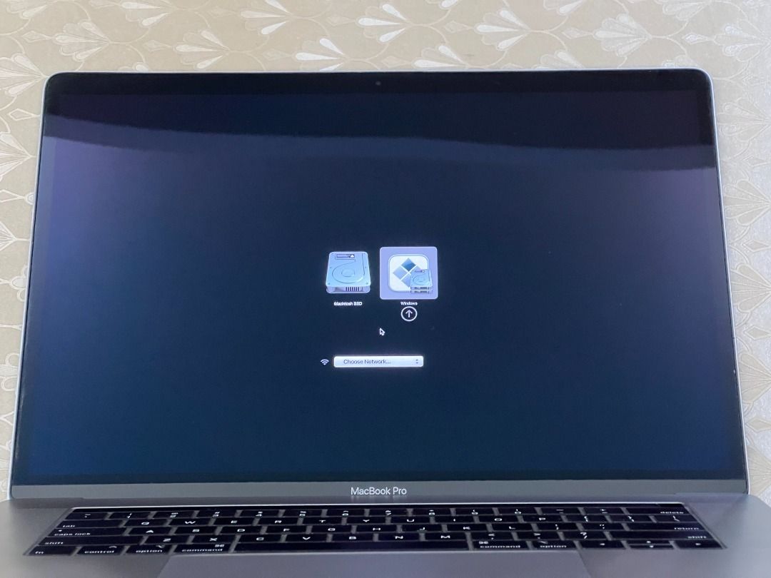 Dual OS HK Stock (雙系統香港行貨）MacBook Pro 15 (2018) + 6-Core