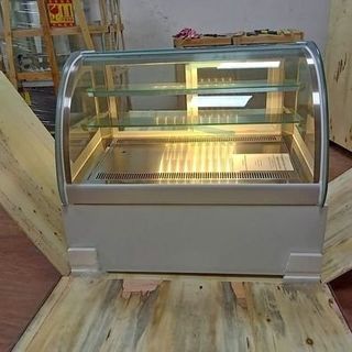 EP-50 CURVE CAKE CHILLER DISPLAY SHOWCASE