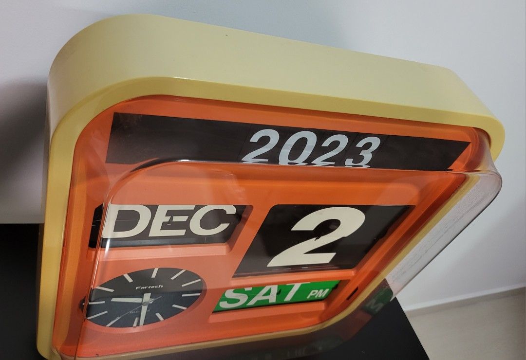 Fartech Wall Calendar Flip Clock, Furniture & Home Living, Home Decor