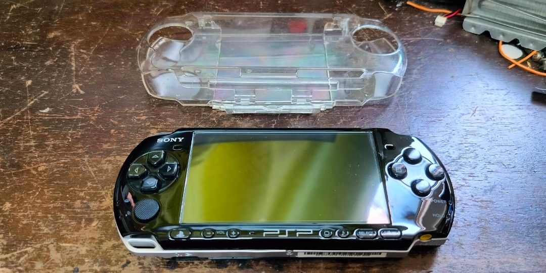 Faulty PSP (Screen Distortion), Video Gaming, Video Game Consoles, PlayStation on Carousell