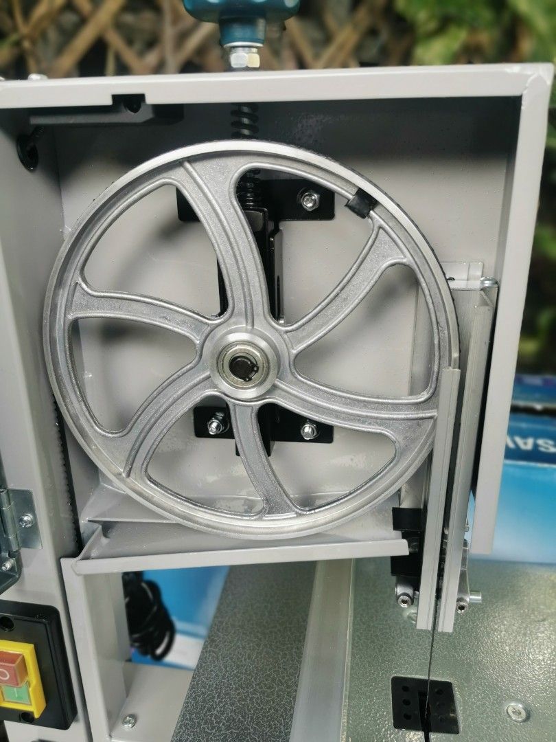 ferrex mini bandsaw (Category: Construction Tools & Equipment) located in Malolos. Submitted by axe23 (Listing ID 1269055585, Image 3). Description: surplus tools from Australia good as new actual photo posted item tested and working.