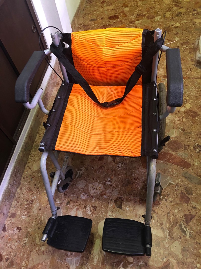 Foldable wheelchair, Health & Nutrition, Medical Supplies & Tools on