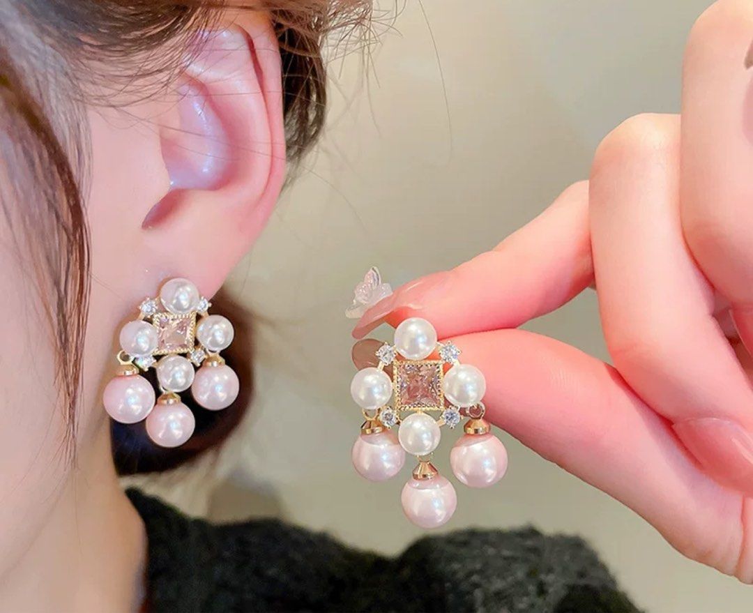 Freshwater pearl earrings sales