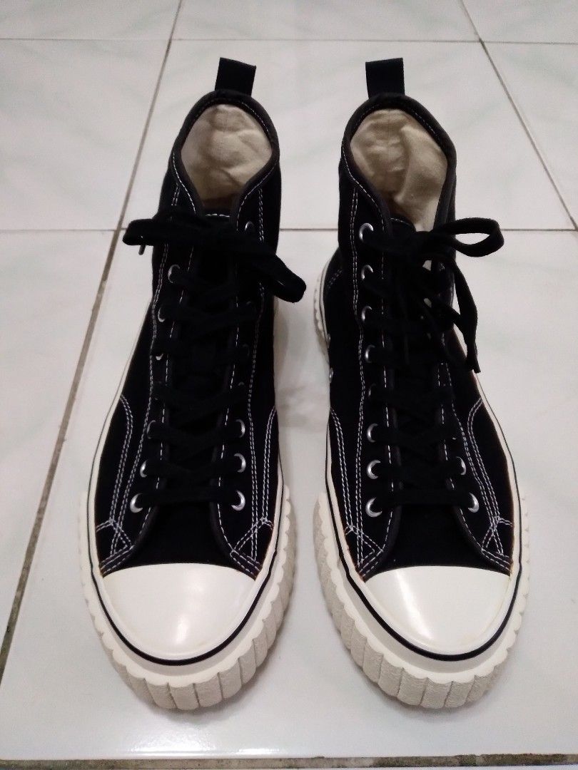 GANRYU Creepers Hi (Comme/Junya/Ganryu) (Category: Sneakers) located in Alfonso. Submitted by PSGBuys (Listing ID 1269027925, Image 3). Description: Ganryu Hi Cut Creepers Sz XL on tag (Best fits 10.5/11 US) (29 cm insole) Repriced from 4500 3500 + sf Issue: Normal wear and tear, minor yellowing on toebox Recently deep cleaned Authencity guaranteed, might be hard to id since it's one season release only.