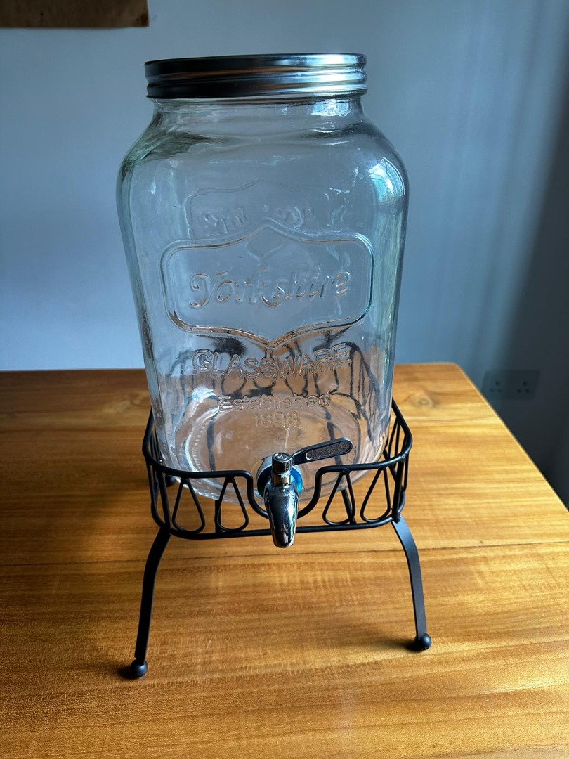 Glass Drink Dispenser for Parties8 Litres Glass Jar Beverage Dispenser
