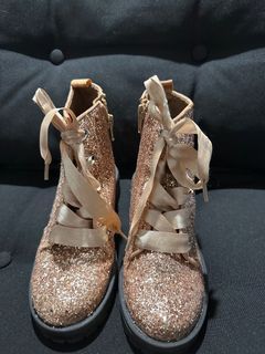 GLITTERY BOOTS FOR KIDS