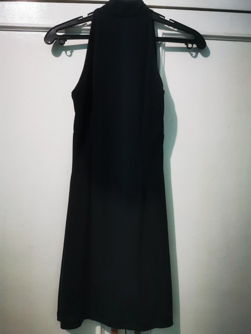 Haltered Black Short Dress (Category: Dresses) located in Pasig City. Submitted by ProjectXStoS (Listing ID 1268993741, Image 3). Description: Haltered short dress for XXS to XS frames Stretched, body hugging Length from shoulder down: 31.75 inches MOP: BDO/ Gcash Shipping not yet included in the price. Couldn't promise for rush shipping due to work sched but pick up can be arranged..