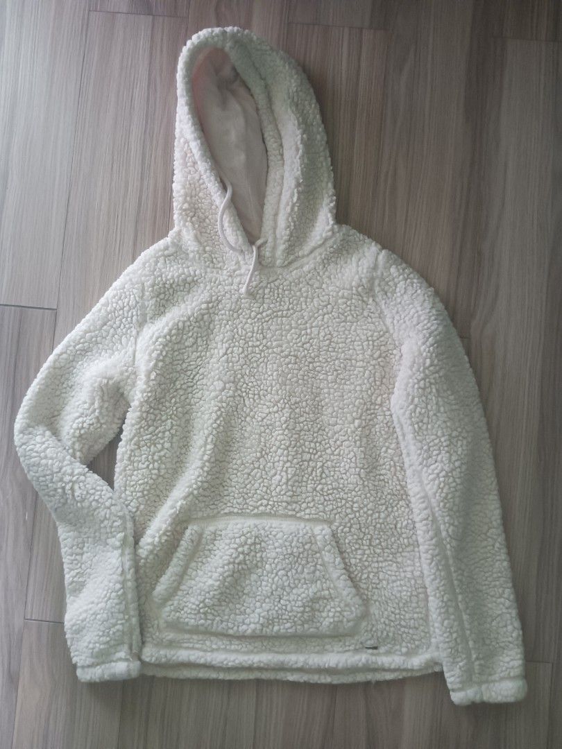 Hollister fluffy hoodie 2025