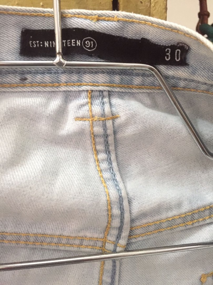 Est discount nineteen jeans