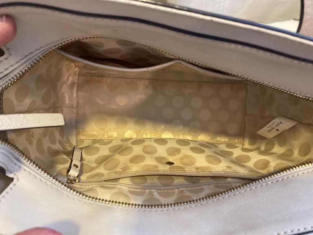 Inside kate spade 2025 bag