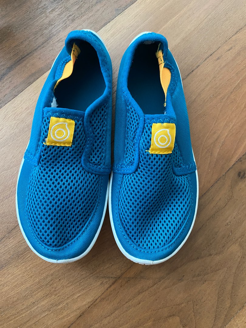 Infant size 2 water shoes store